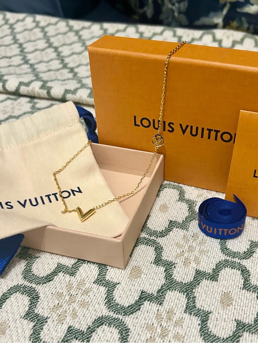 Louis Vuitton Essential V Necklace